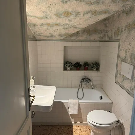 Center - Garage Prenotabile *