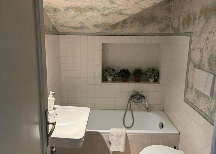 Center - Garage Prenotabile *